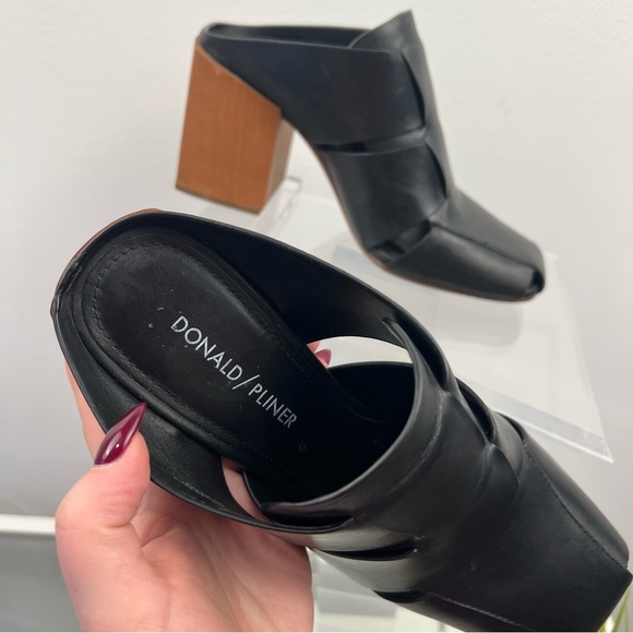 Donald Pliner Lilia Mule Black Leather with Wooden Block Heel Size 7 - Picture 3 of 13